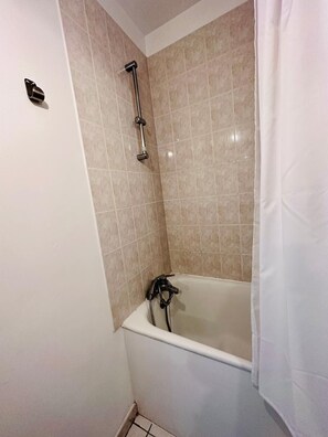 Handtücher, Toilettenpapier