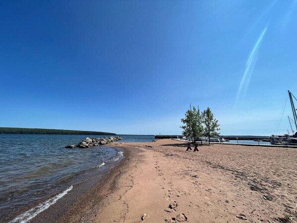 Tæt på stranden