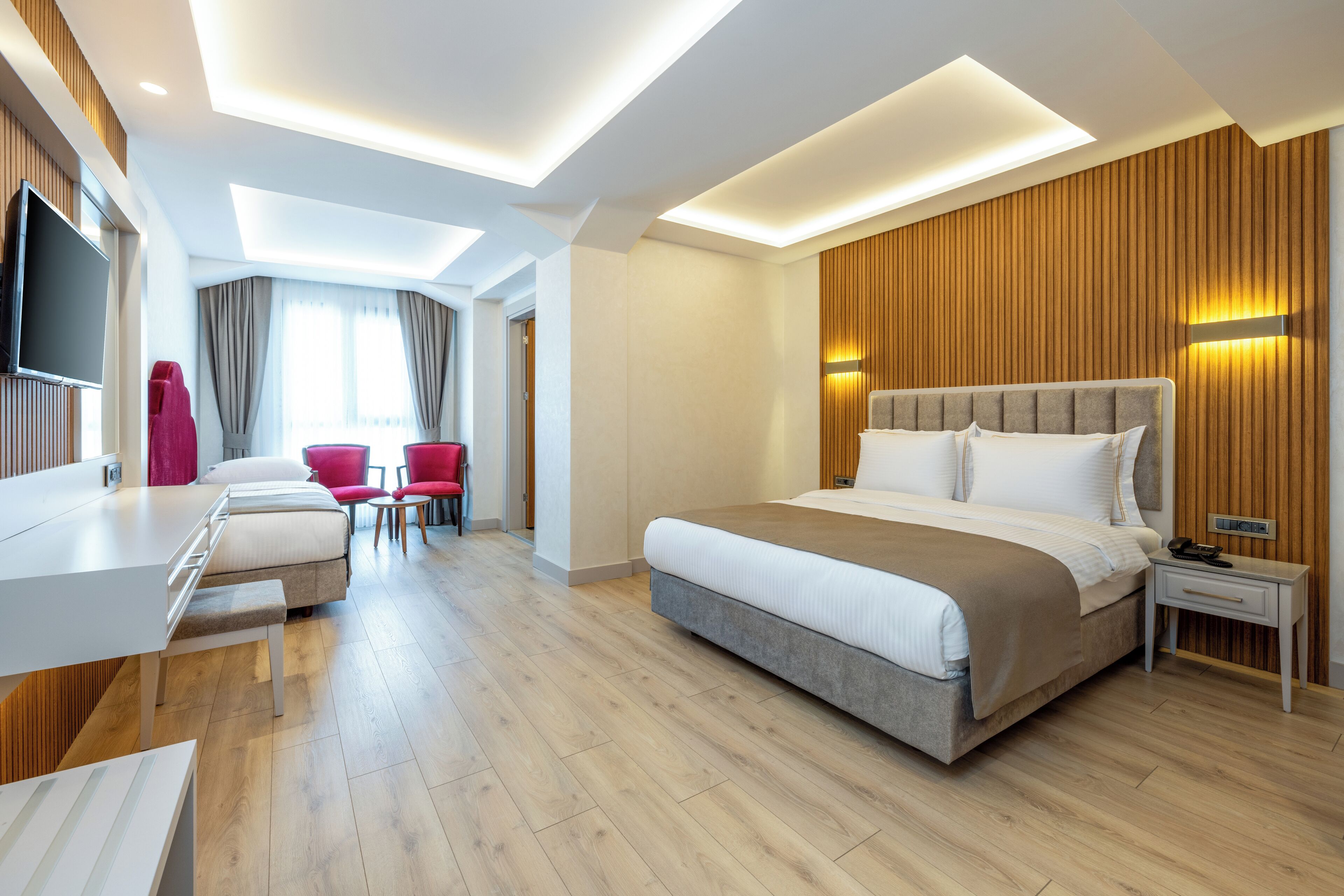 Deluxe Double Room | Egyptian cotton sheets, premium bedding, pillowtop beds, minibar