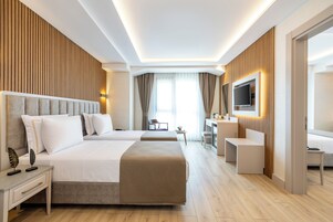 家庭房, 2 间卧室, 连通房 (Conection Family room) | 埃及棉床单、高档床上用品、加厚床垫、迷你吧