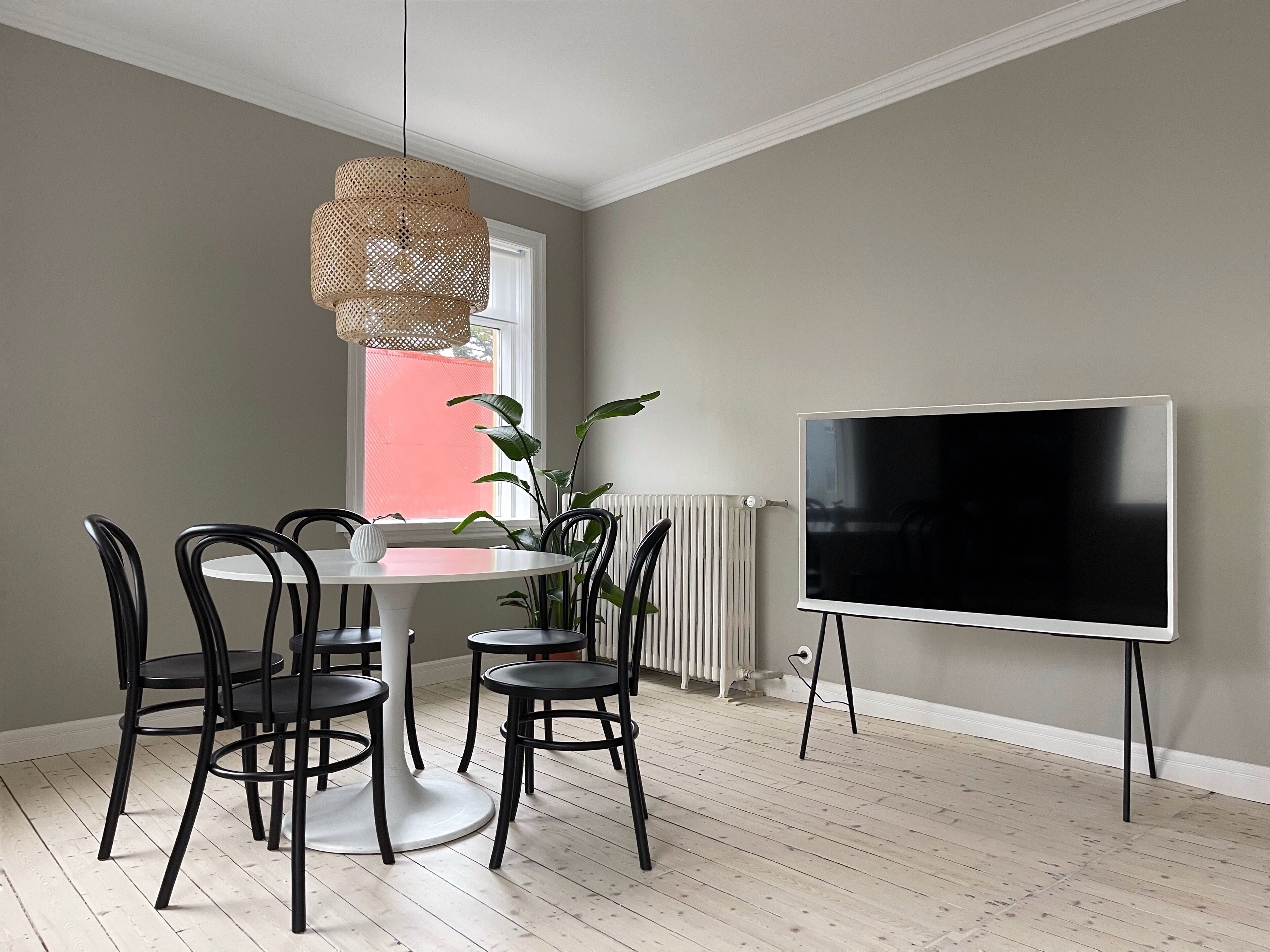 design apartment (1) | living area | smart tv, netflix, streaming services