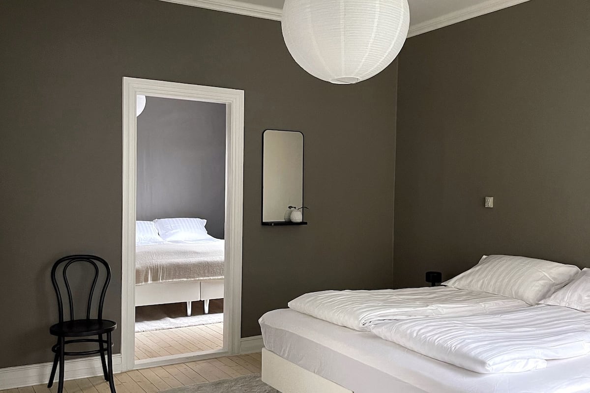 design apartment | individually decorated, individually furnished, laptop workspace