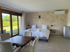 Premium Suite | Premium bedding, down comforters, individually furnished - La Parenthèse Enchantée (Sevrier)