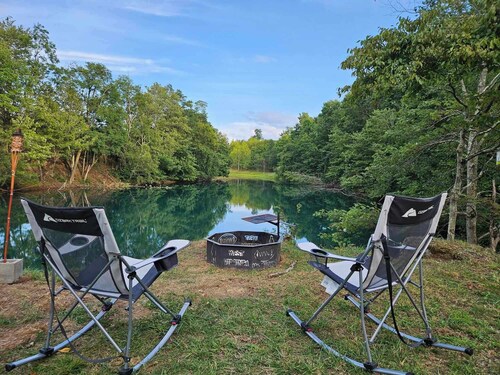 Waterfront Glamping Cabin On Private Blue Water Mountain Top Lake