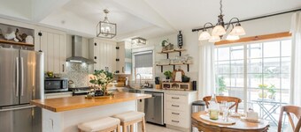 Country Cottage – Peaceful Pet-Friendly Retreat [5 Miles from Saratoga Springs]