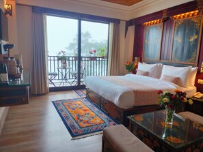 Desk, rollaway beds, free WiFi, bed sheets - Amritara Hidden Land, Gangtok (Gangtok)