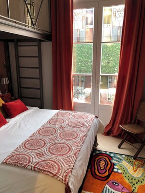 2 chambres, fer et planche à repasser, accès au Wi-Fi (inclus)