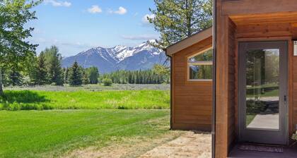 Outpost: Teton Shadows Granite F - Close to National Park!