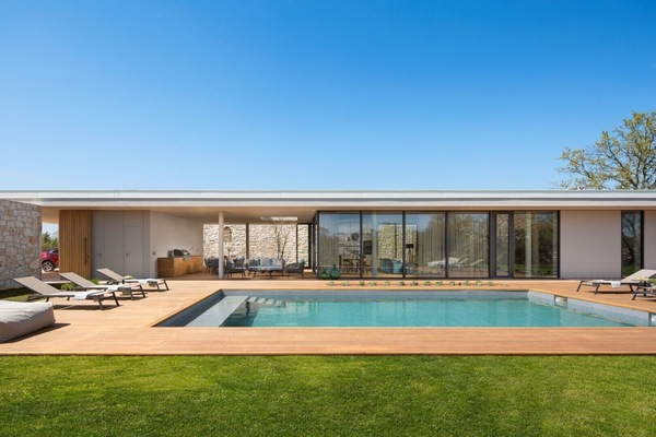 Luxury Croatian villa Serenity Pula in Istria for rent and vacation with private heated pool, sauna and private parking for 8 people