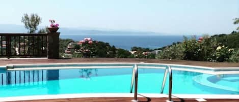 Seasonal outdoor pool