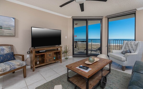 Living area - Phoenix Vi 6410 2 Bedroom Condo (Orange Beach)