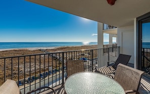 Condo, 2 Bedrooms | Property grounds