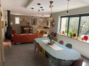 Dining - Charmante Villa Avec Extérieurs et Piscine (Fontvieille)