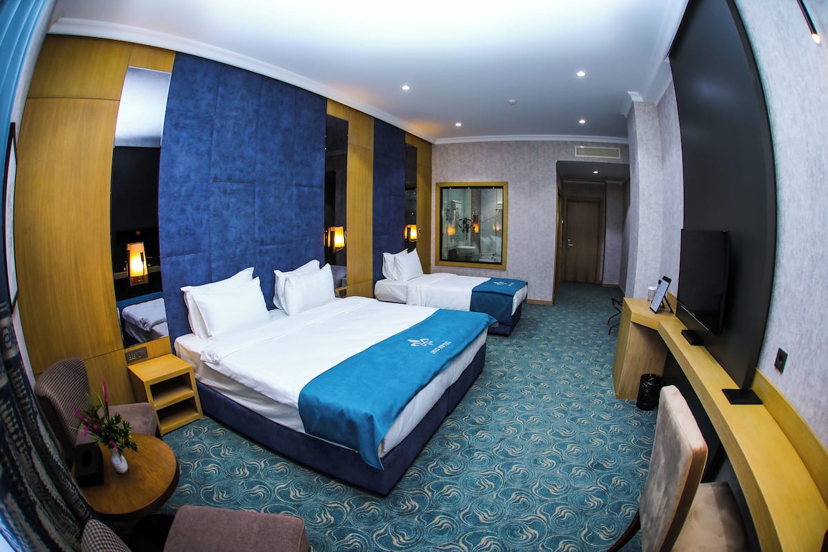 1 habitación, ropa de cama hipoalergénica, cubrecamas y minibar