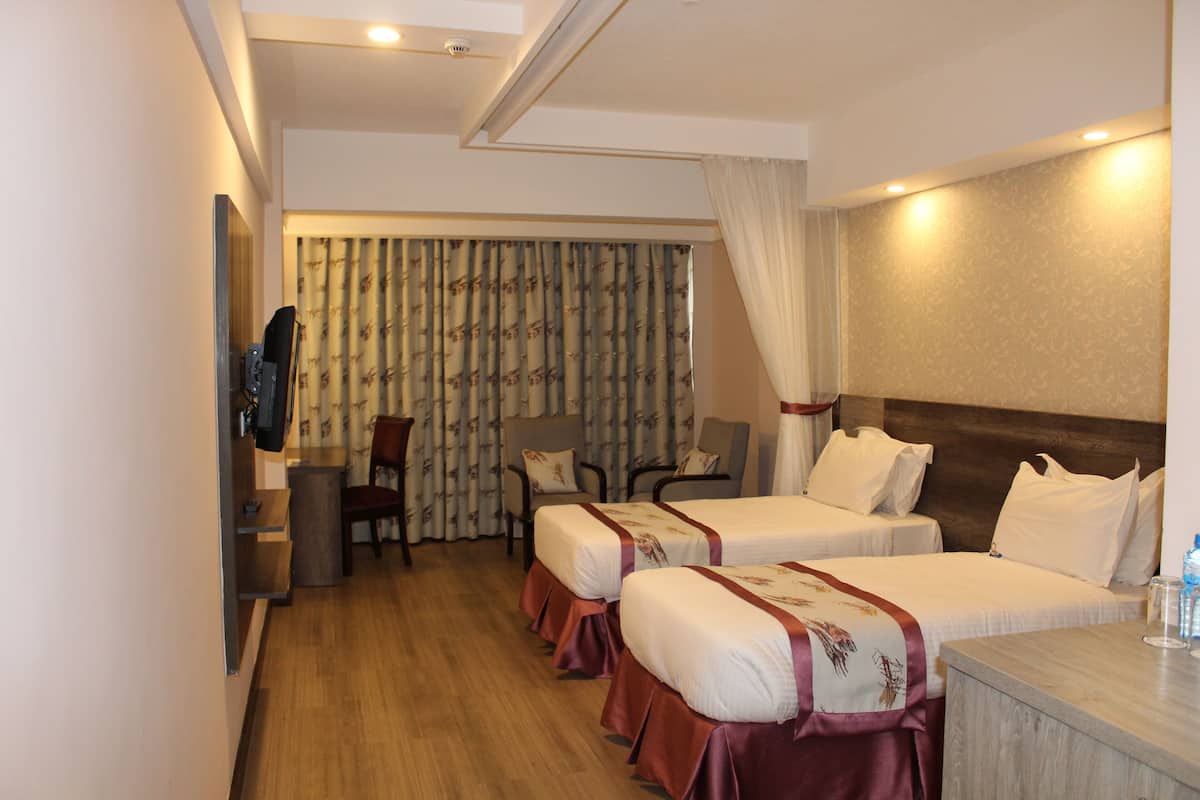 Superior Room | 1 bedroom, in-room safe, blackout drapes, iron/ironing board