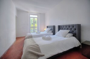 4 chambres, accès à Internet