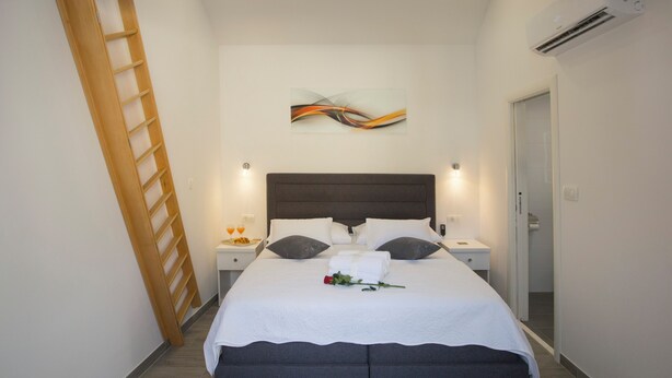 Deluxe Double Room | Premium bedding, down comforters, in-room safe, desk - Central Old Town Rooms 1 (Split)