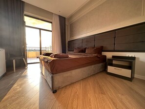 Deluxe Double Room(7d+ stay incl.5 Naftalan baths,5 paraffin treatments & 15 physiotherapy sessions) | Select Comfort beds, minibar, in-room safe, individually decorated