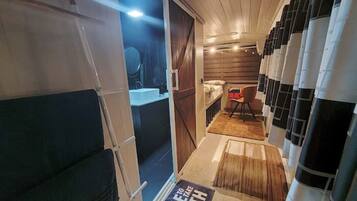 1 habitación, wifi y ropa de cama