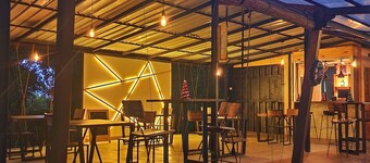 Studio cube 02 to sleep in a glass box.