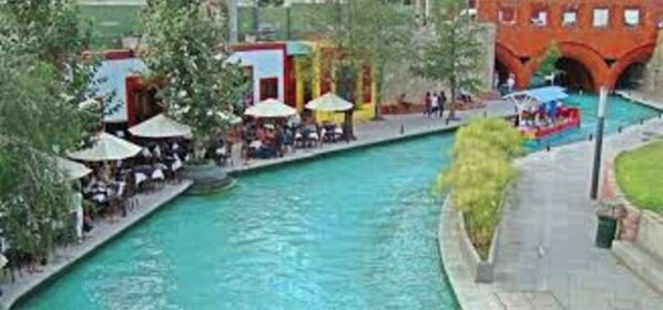 Pool - Dow Town Luxury Loft (Monterrey)