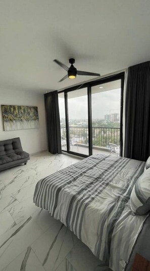 1 chambre, bureau, fer et planche à repasser, Wi-Fi gratuit