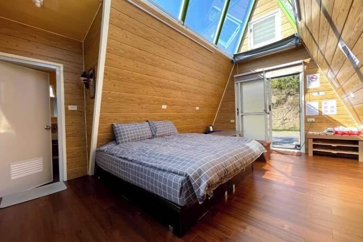 Cubrecamas, wifi gratis y ropa de cama