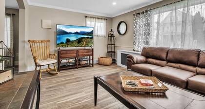 Stylish Two Bedroom Retreat near Buffalo