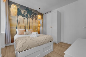 1 chambre, fer et planche à repasser, accès au Wi-Fi (inclus)