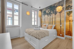 1 habitación, tabla de planchar con plancha, wifi gratis y ropa de cama 