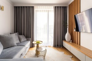 2 phòng ngủ, khu vực làm việc phù hợp cho laptop