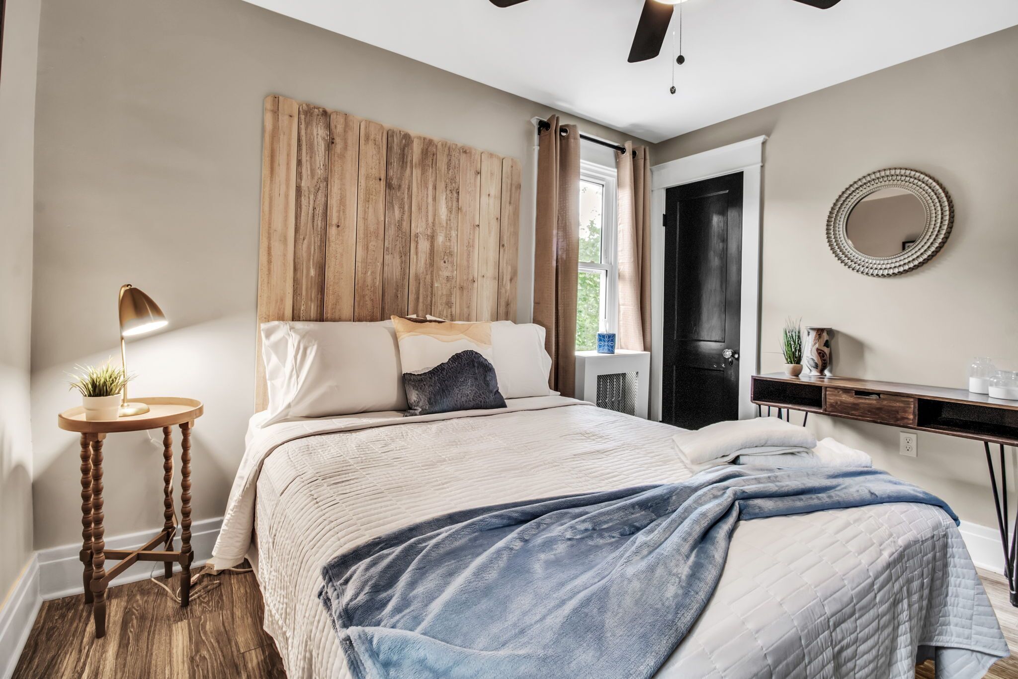 2 chambres, fer et planche à repasser, lit de bébé portatif, Wi-Fi