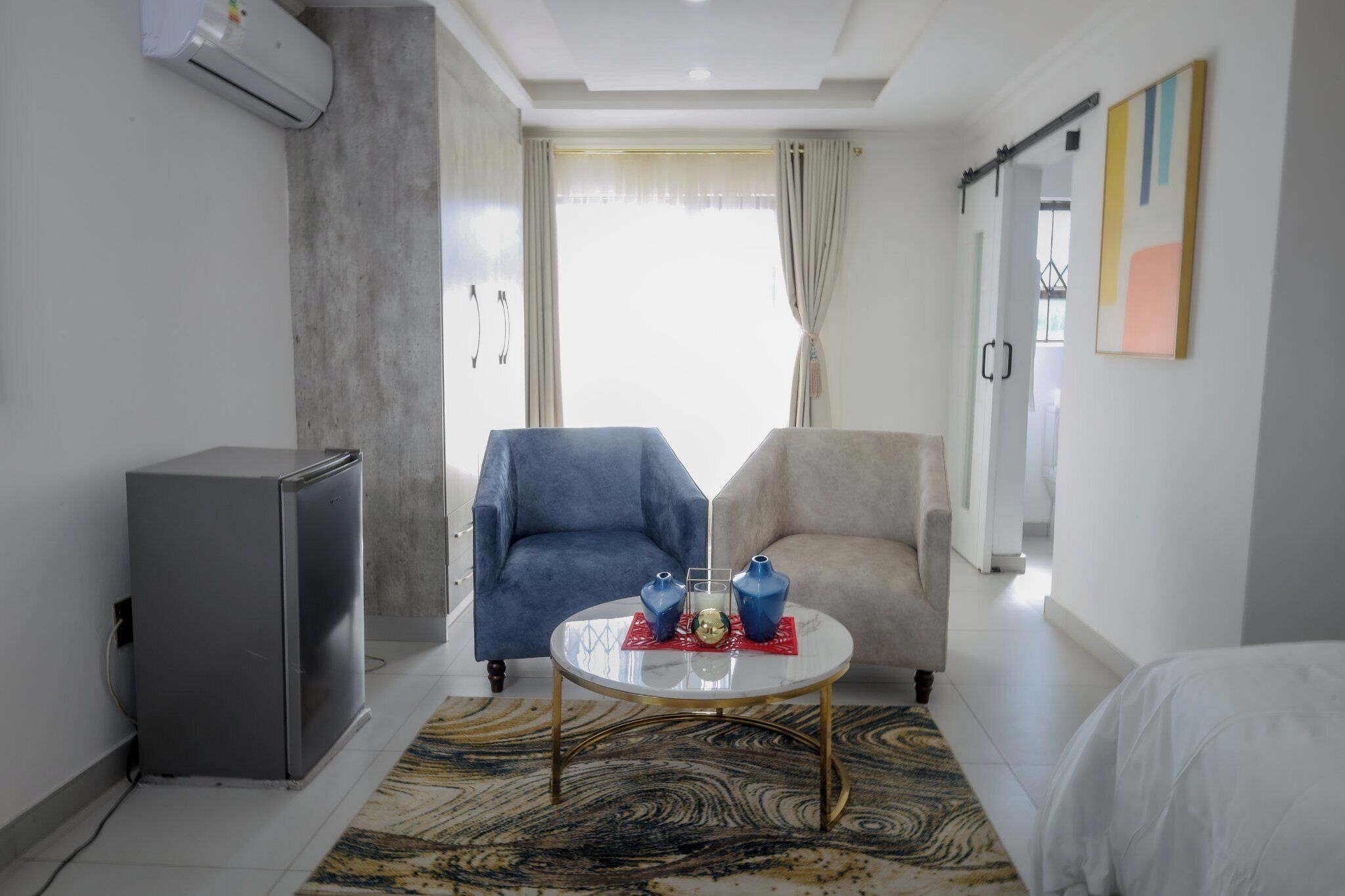 Executive Room | Living area | TV