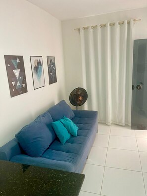 32-inch Smart TV with digital channels - Ap 05 atrás da passarela do caranguejo (Aracaju)