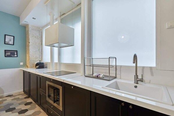 冰箱、微波炉、炉灶、茶具/咖啡用具