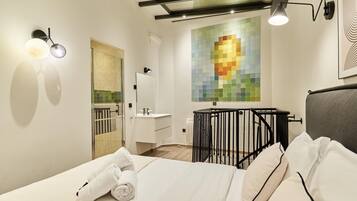 3 slaapkamers, een strijkplank/strijkijzer, reisbedje, gratis wifi