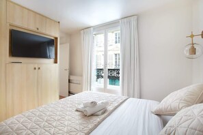2 chambres, fer et planche à repasser, Wi-Fi gratuit, draps fournis