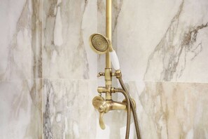 Hand-held showerhead