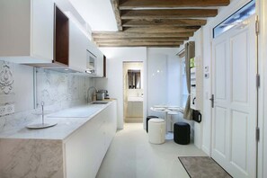 Nicht klassifiziertes Bild, 4 von 24, Schaltfläche