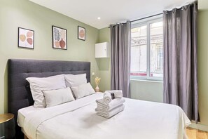 2 bedrooms, iron/ironing board, travel cot, free WiFi