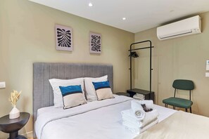 2 bedrooms, iron/ironing board, travel cot, free WiFi