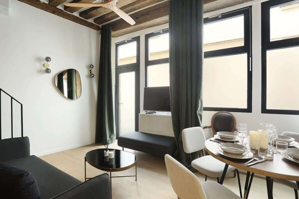 Smart TV, offices