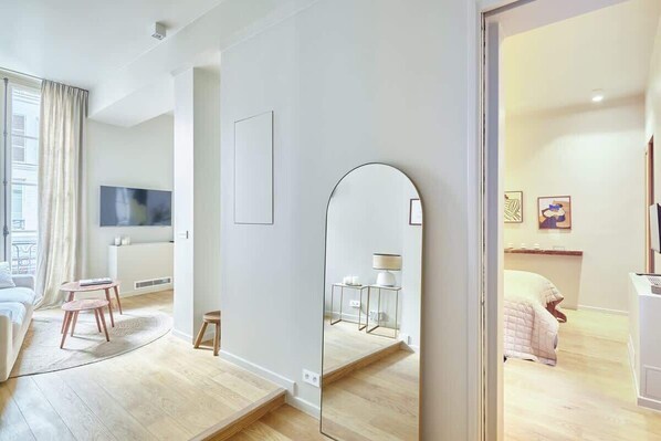 1 habitación, tabla de planchar con plancha, wifi gratis y ropa de cama 