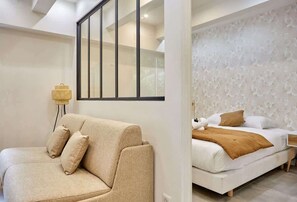 2 bedrooms, iron/ironing board, travel crib, free WiFi