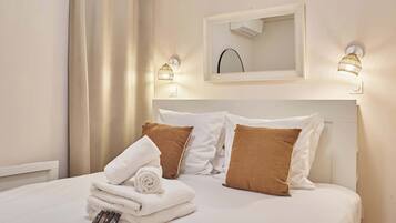 1 habitación, tabla de planchar con plancha, wifi gratis y ropa de cama