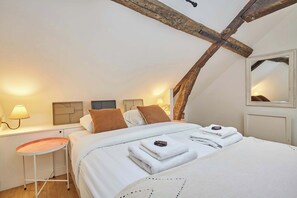 3 bedrooms, iron/ironing board, travel crib, free WiFi