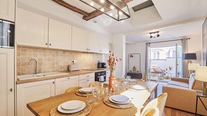 Private kitchen - Charming apartment Center of Paris with terrace (Paris)