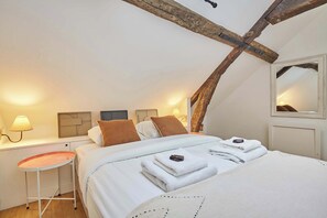 3 Schlafzimmer, BĂŒgeleisen/BĂŒgelbrett, kostenloses WLAN, BettwĂ€sche