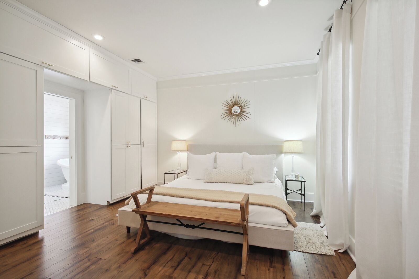 2 Schlafzimmer, Schreibtisch, Bügeleisen/Bügelbrett, WLAN