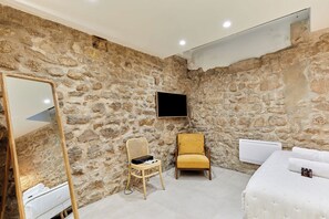 2 habitaciones, tabla de planchar con plancha y wifi gratis 